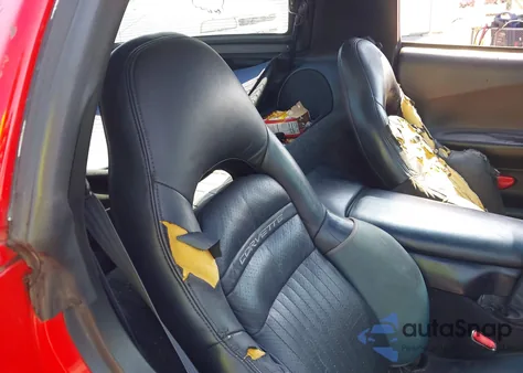 1998 Chevrolet Corvette z USA, uszkodzony, nr VIN 1G1YY22G8W5124409